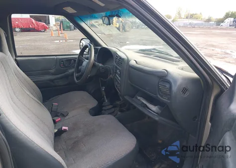 2002 GMC Sonoma Sl from USA, damaged, VIN 1GTCS145728142580